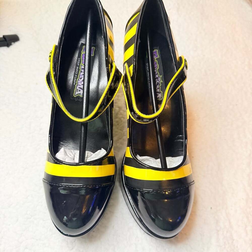 Funtasma Buzz-66 Black Yellow Striped Mary Jane Size 7